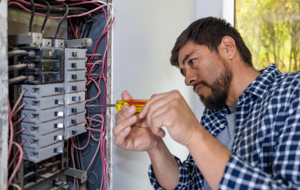 Best Affordable Emergency Electrician  in Huber Ridge, OH